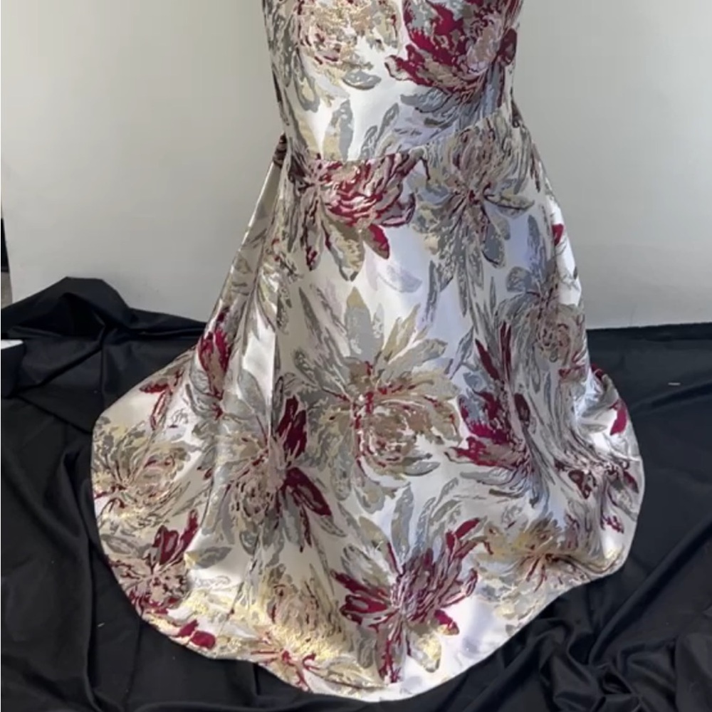 Aidan Mattox jacquard short sleeve mesh top long gown - Picture 10 of 17